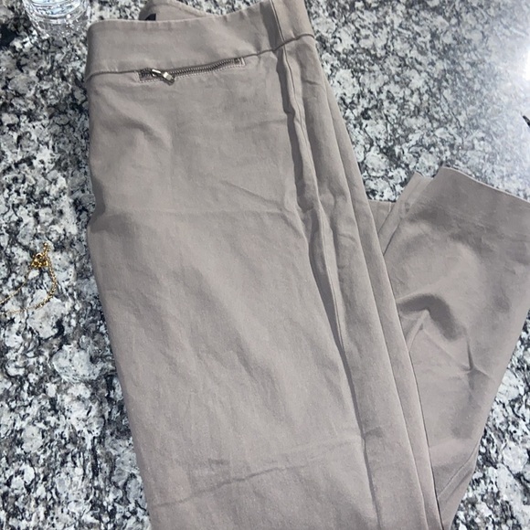 💜Loft work capris - Picture 3 of 3